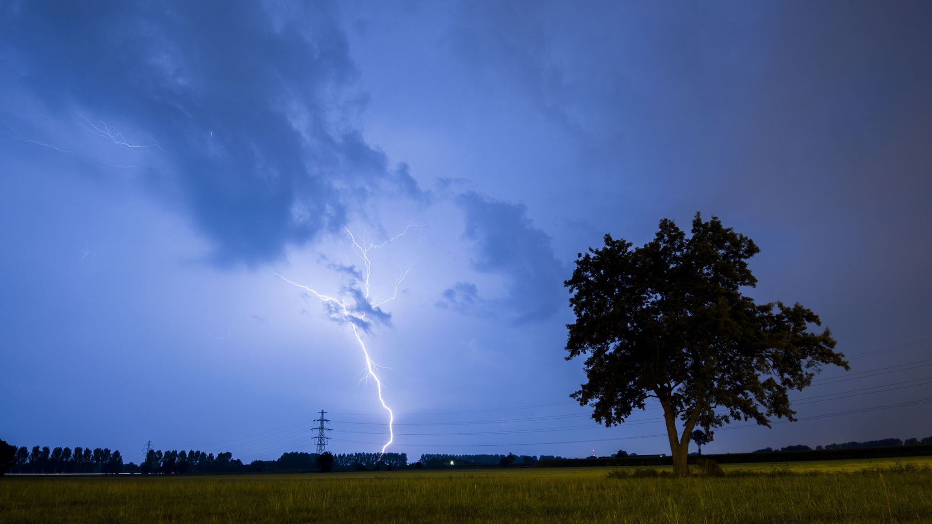 Wees alert bij onweer en bliksem